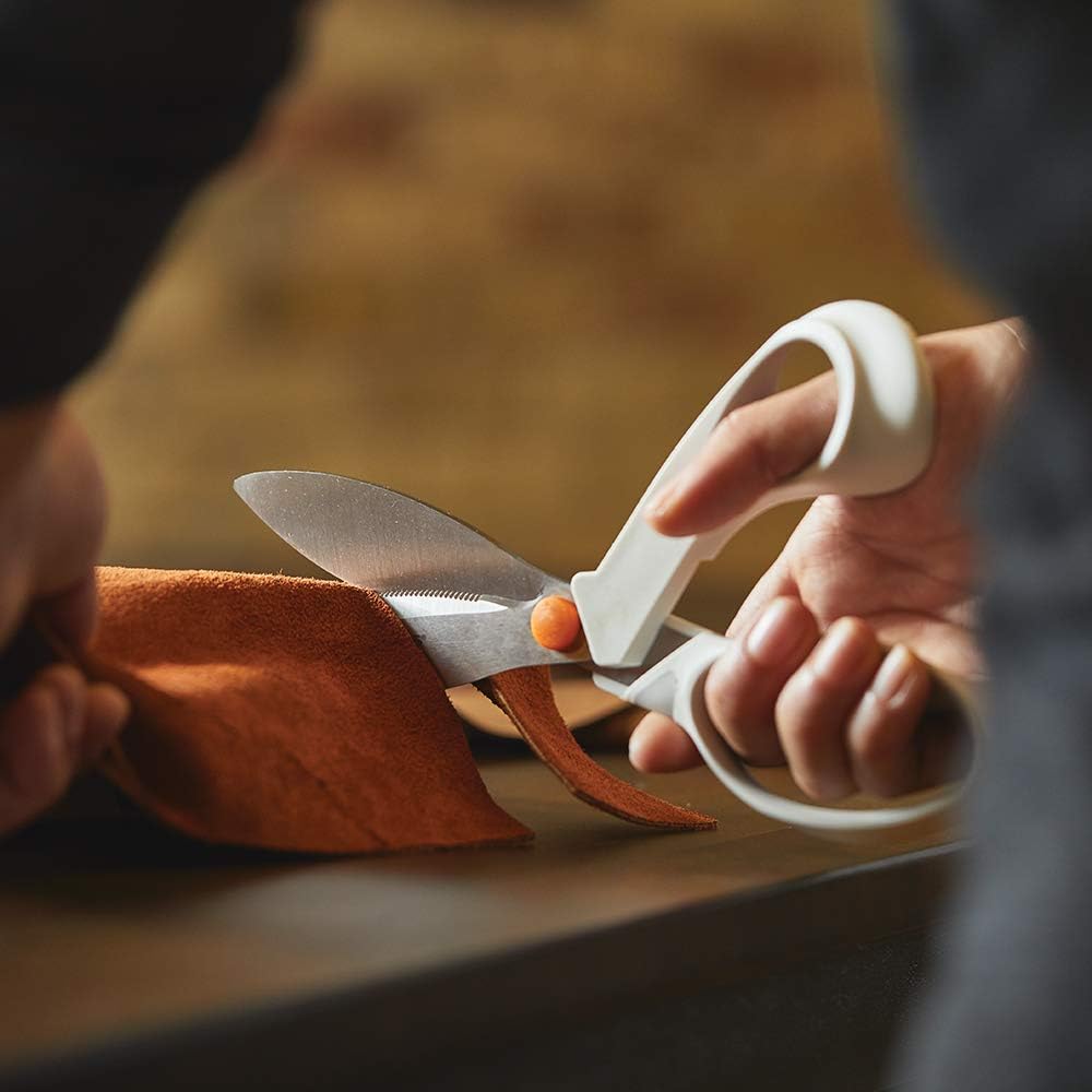fiskars-softgrip-powercut-fabric-and-mix-4.jpg