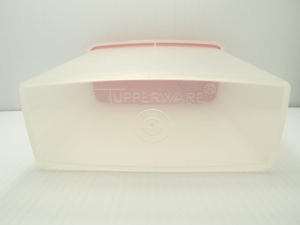 tupperware-cereal-storer-red-seal-4.jpg