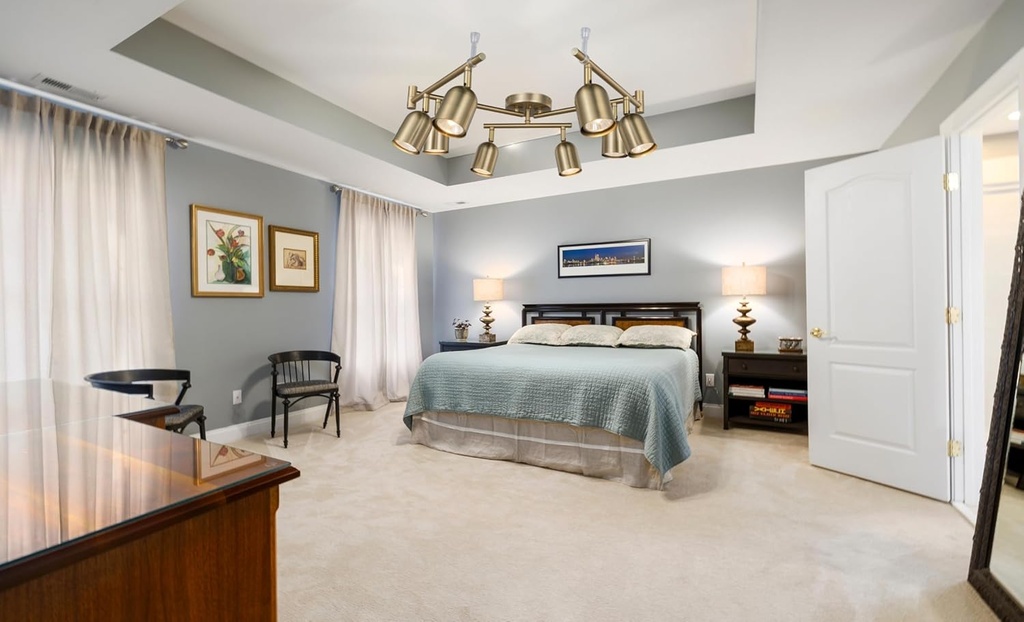8-light-modern-track-lighting-fixtures-m-5.jpg