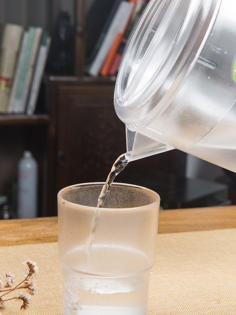 plastic-pitcher-pot-jug-with-lid-for-hot-2.jpg